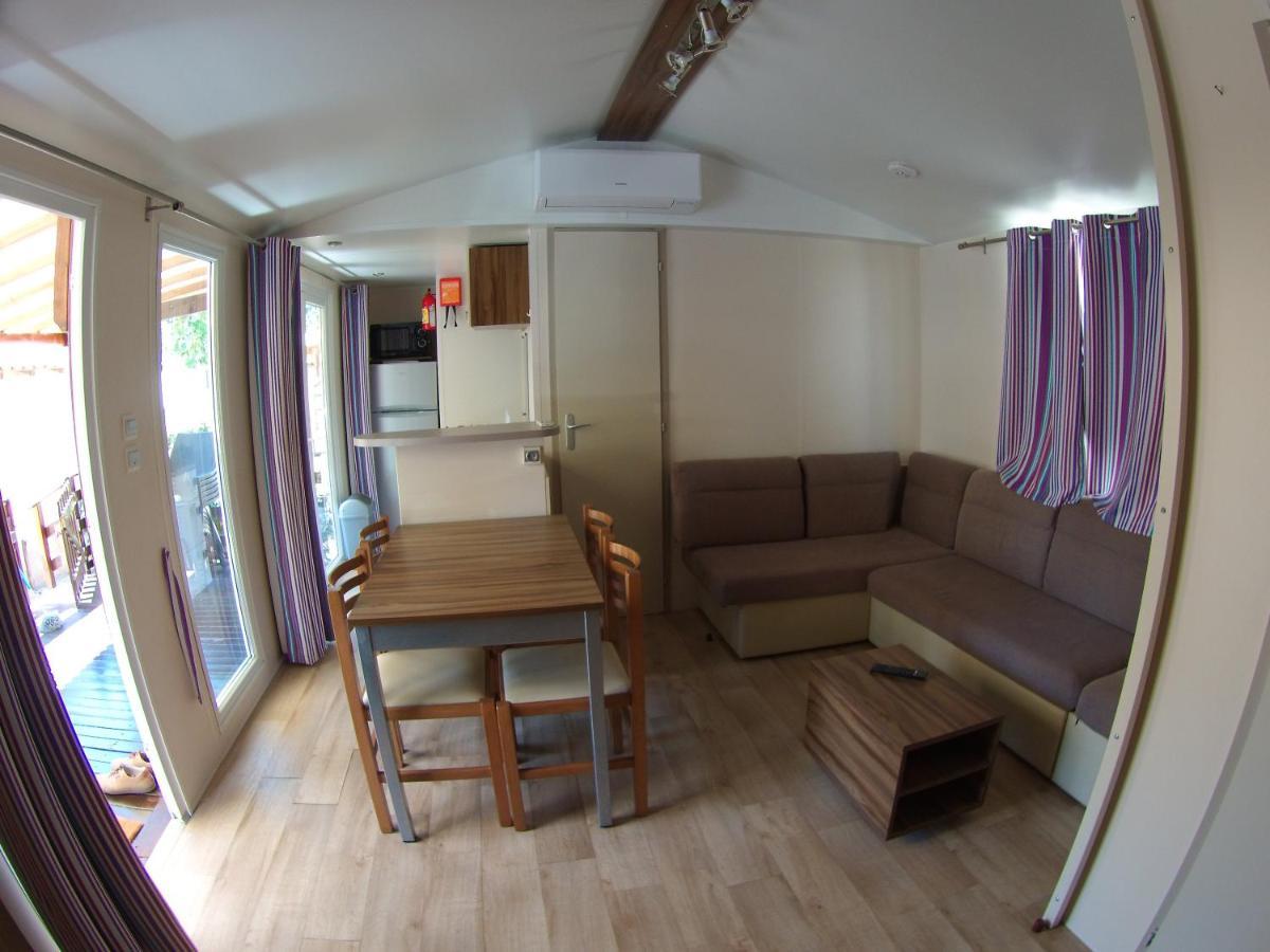 La Carabasse / Mazet 69 Hotel Vias Kültér fotó