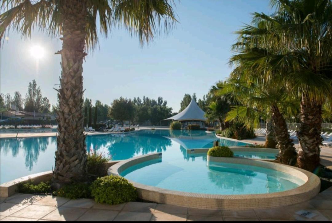 La Carabasse / Mazet 69 Hotel Vias Kültér fotó
